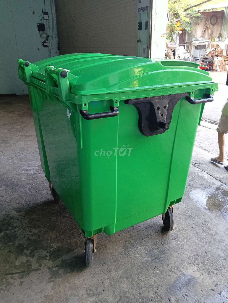 Thùng rác công nghiệp 1100L Nhựa nguyên sinh . Mua bán Nội thất, đồ gia dụng khác tại Huyện Hóc Môn Tp Hồ Chí Minh được đăng bởi Trường Đỗ Pallet Rổ Thùng Nhựa Cn hình 1