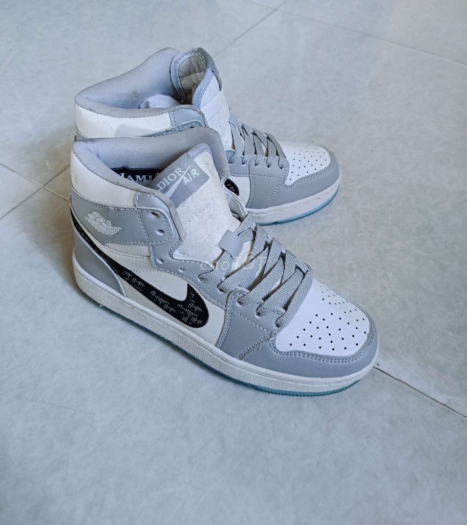 [Pass] Giày Nike Air Jordan  1 Dior Size 39. Mua bán Giày dép tại Huyện Hải Hậu Nam Định được đăng bởi Đạt hình 1