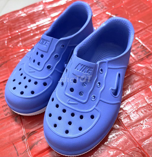 Dép clog Nike Foam Force Xanh EU 23. Mua bán Mẹ và bé tại Quận 10 Tp Hồ Chí Minh được đăng bởi Góc pass đồ auth hình 1