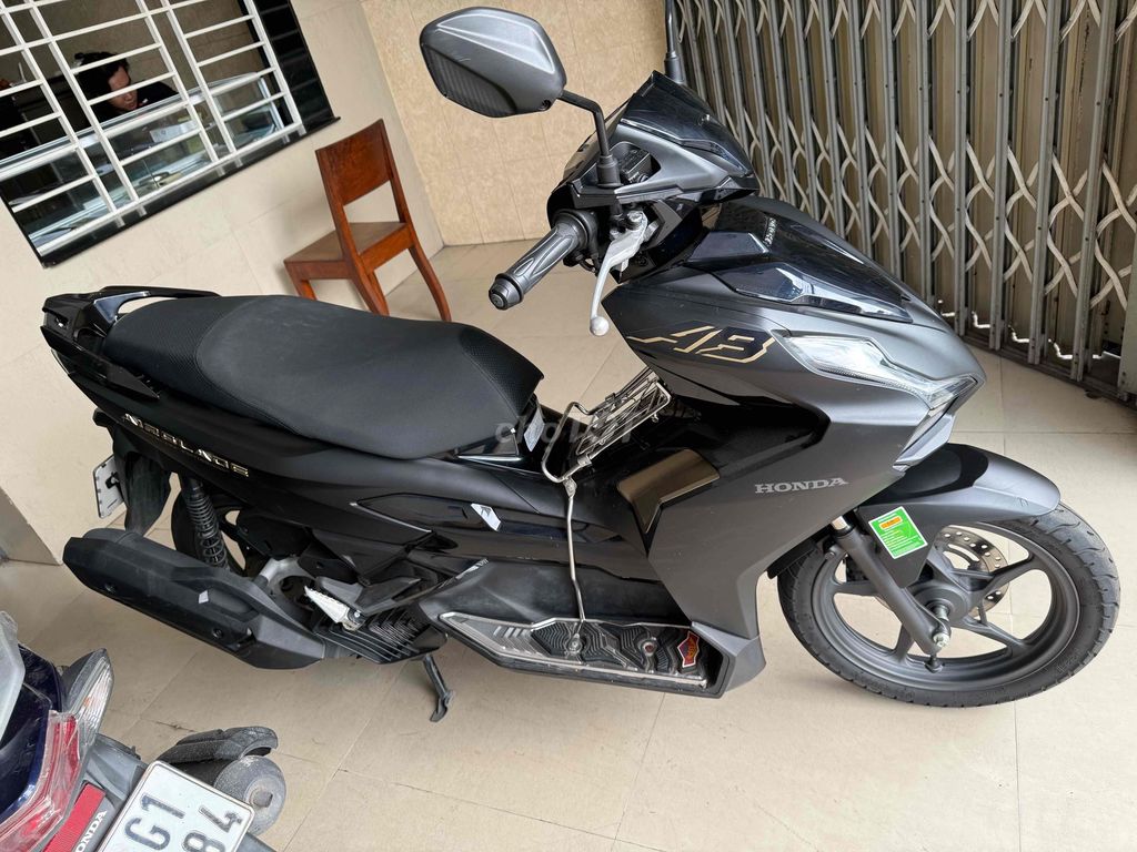 Honda Air Blade 4val đời 2025 chạy lướt 3600km