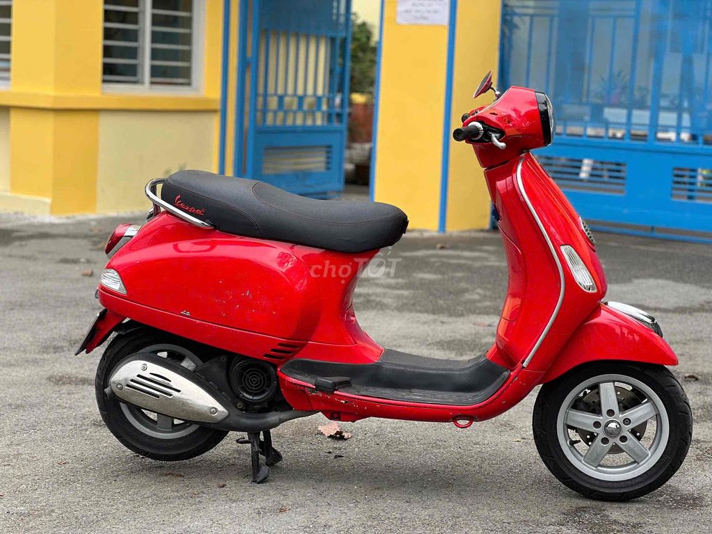 VESPA 2012 phun xăng điện tử