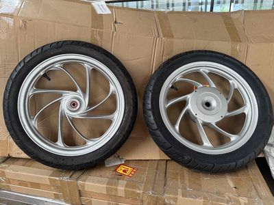 cặp bánh mâm zin Vision. Mua bán Phụ tùng xe tại Quận Bình Tân Tp Hồ Chí Minh được đăng bởi Mint