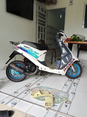 Xe máy Honda Dio 49cc màu trắng. Mua bán Xe máy tại Huyện Hòn Đất Kiên Giang được đăng bởi Hoang giang