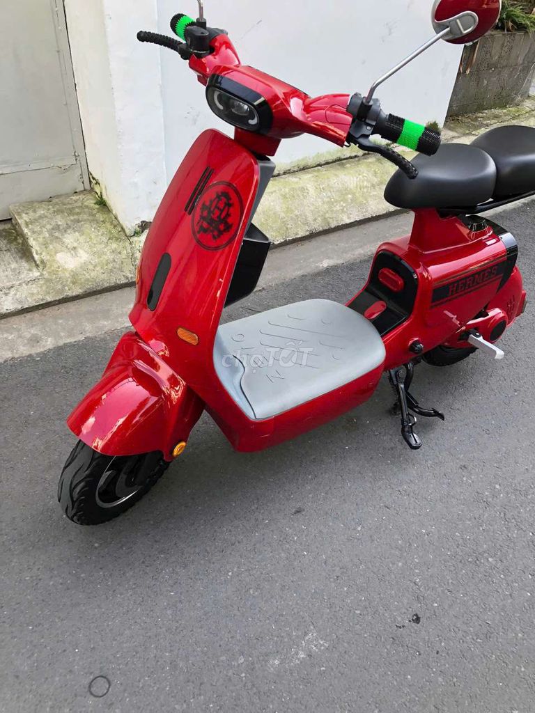 Xe  đạp điện màu Đỏ Mới 99% 5bình. Mua bán Xe điện tại Quận 8 Tp Hồ Chí Minh được đăng bởi Ng Anh Tuấn hình 2