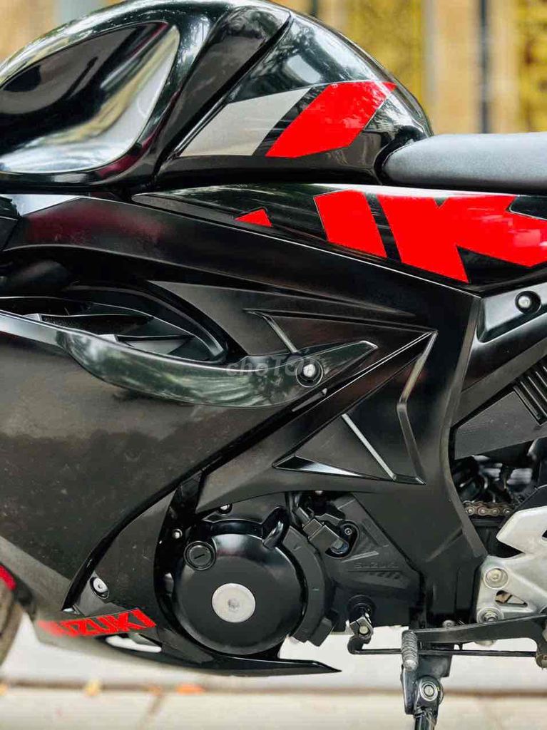 Suzuki gsx R150 cuối 2020 xe nguyên zin đẹp keng .. Mua bán Xe máy tại Quận Cầu Giấy Hà Nội được đăng bởi Tong motor xe may hình 11