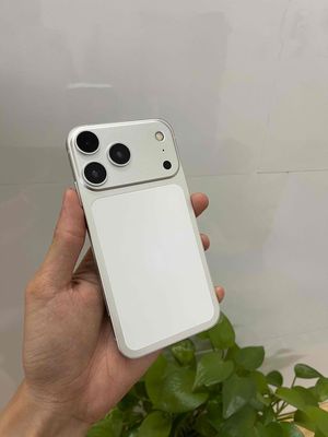 Cần bán iphone XR độ vỏ 17 Pro đẹp keng full cn