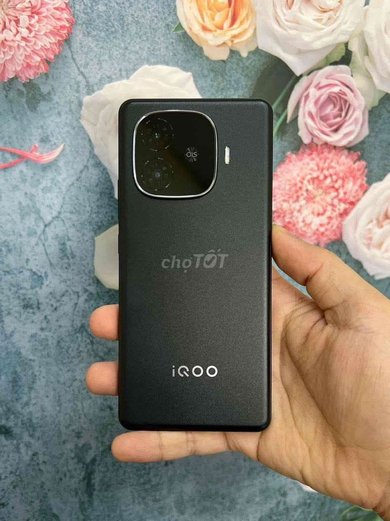 Vivo iQOO Z9 Turbo 12/256Gb đen BH 6th có trả góp