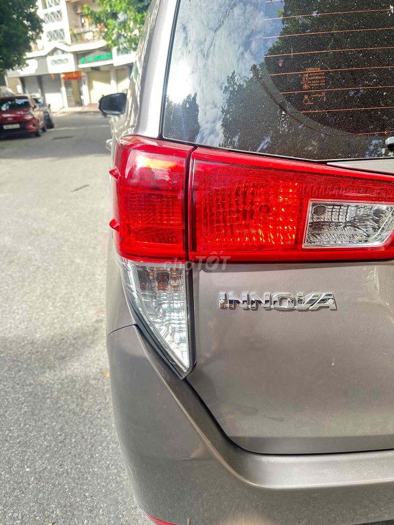 bán inova 2018 đk 19 xe đẹp như mới zin99%. Mua bán Ô tô tại Quận Cầu Giấy Hà Nội được đăng bởi Nguyên Quynh Trang hình 10