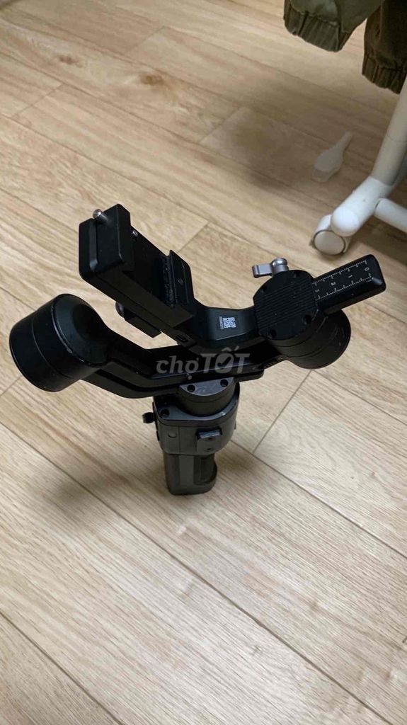 Gimbal DJI Ronin-SC Đen Nhật Bản. Mua bán Phụ kiện (Màn hình, Chuột...) tại Thành phố Qui Nhơn Bình Định được đăng bởi nguyen thuy my duyen hình 1