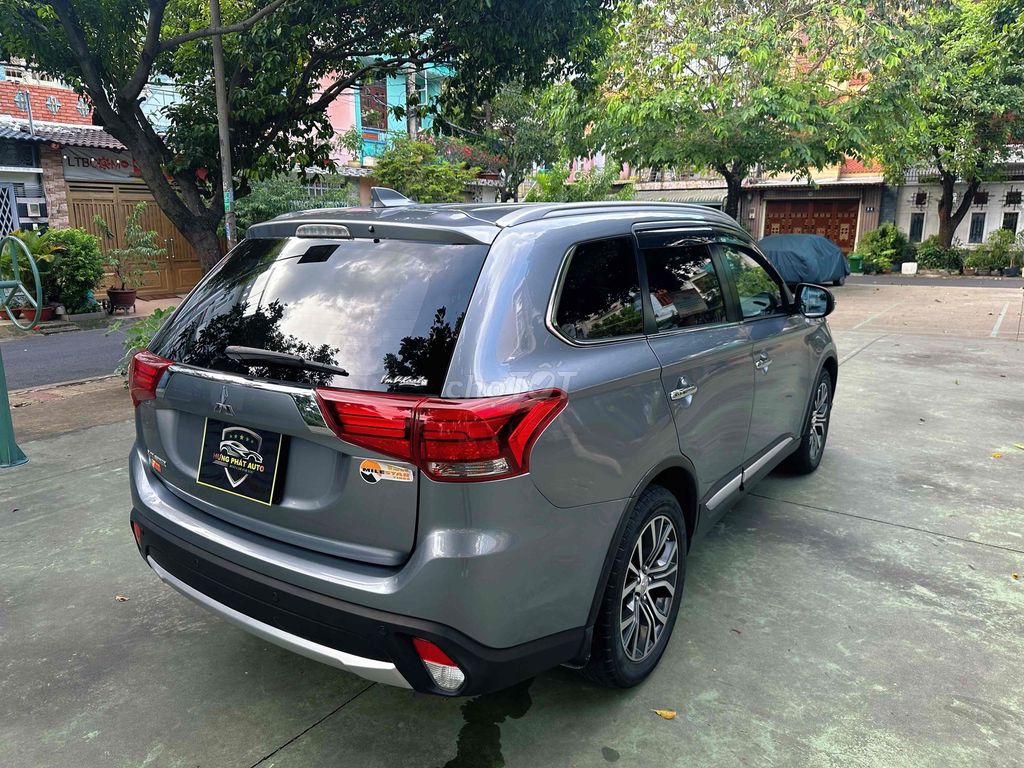 Mitsubishi Outlander 2019 2.0 Premium. Mua bán Ô tô tại Thành phố Thủ Đức Tp Hồ Chí Minh được đăng bởi Nguyễn Lê Khoan hình 5
