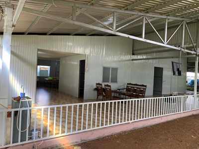 TUYỂN CÔNG NHÂN NUÔI GÀ