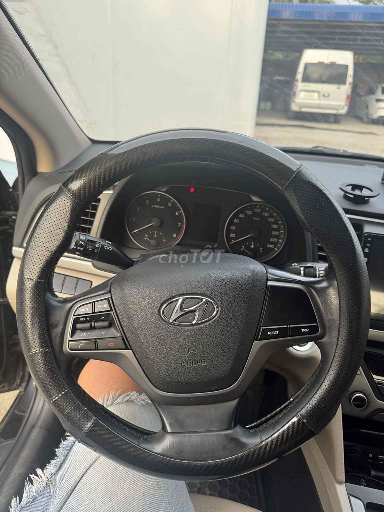 Hyundai Elantra 2019 1.6 MT - 134000 km. Mua bán Ô tô tại Huyện Ea Kar Đắk Lắk được đăng bởi Đỗ Sang hình 5