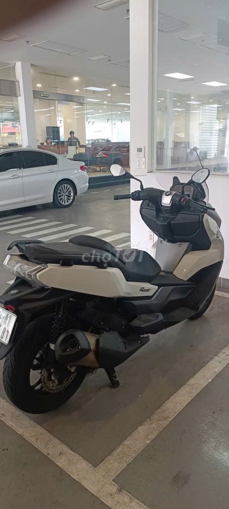 BMW C 400 GT Trắng 350cc. Mua bán Xe máy tại Quận Thanh Khê Đà Nẵng được đăng bởi Anh Quy hình 3