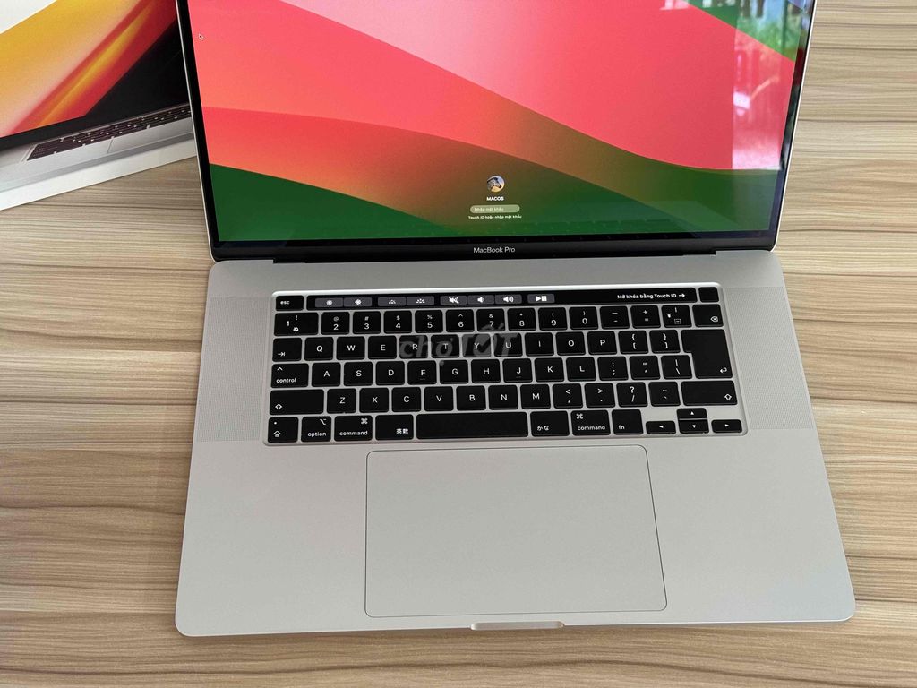 Macbok Pro 2019 - 16 inch 👉Core : i9/16 / ssd 1 TB