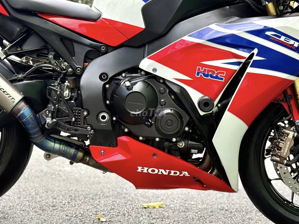 Cần bán Honda CBR1000 date 2014 biển TP. Mua bán Xe máy tại Quận 6 Tp Hồ Chí Minh được đăng bởi Thiên Trà Motor hình 12