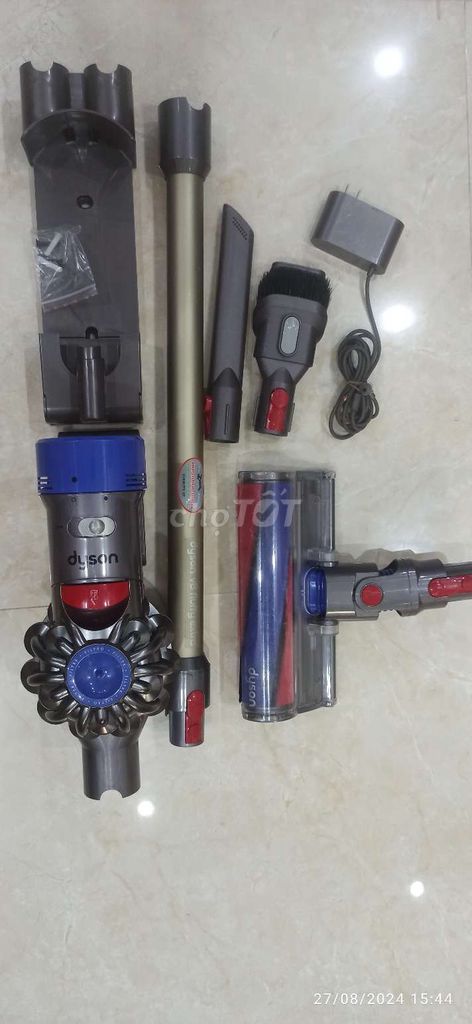 Máy hút bụi Dyson V8 hàng bãi Nhật đã vệ sinh