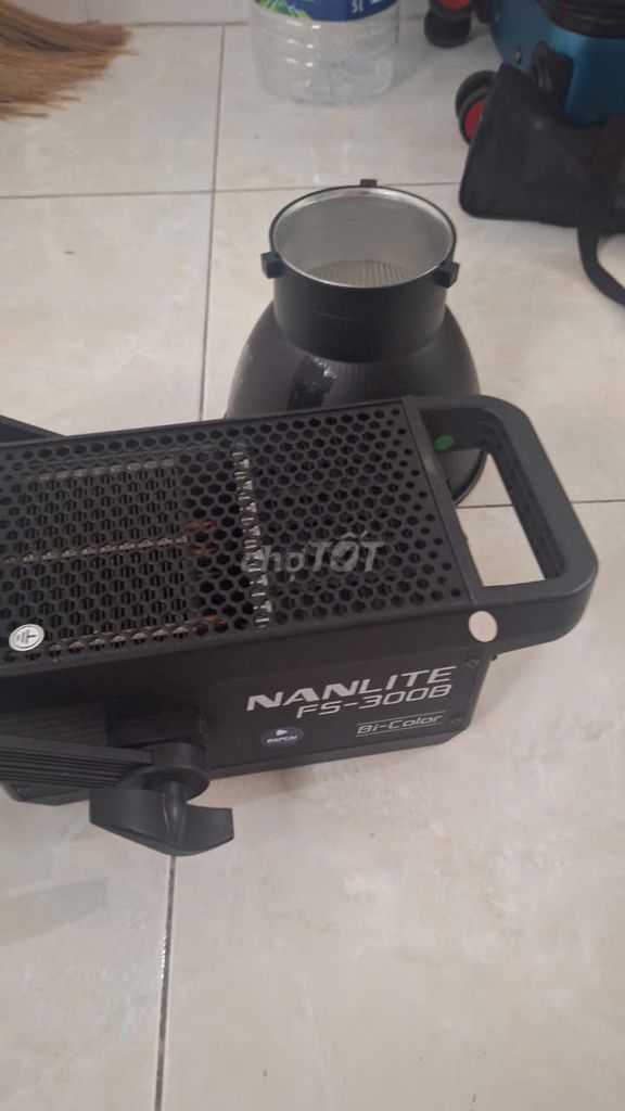 Đèn LED NANLITE FS300B Đen. Mua bán Máy ảnh, Máy quay tại Huyện Nhà Bè Tp Hồ Chí Minh được đăng bởi PHAN TRUNG hình 1