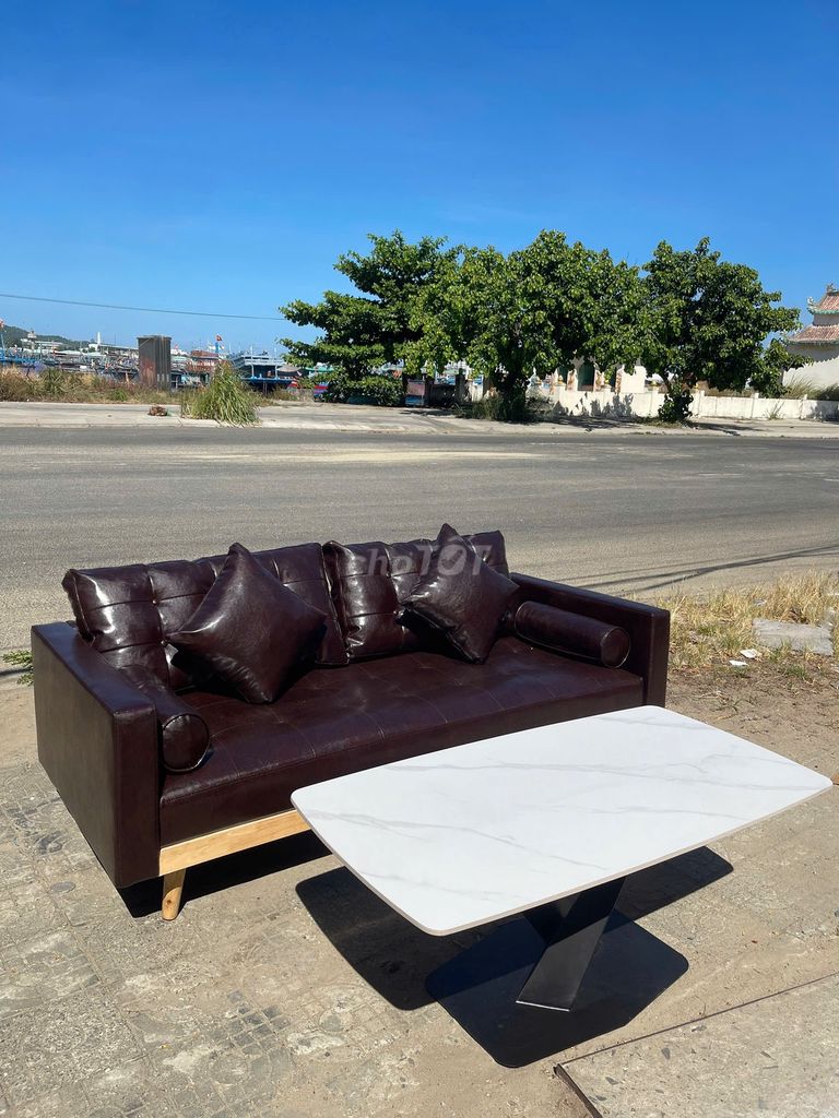 Ghế sofa da màu Nâu mới chưa bàn. Dịch vụ chuyển nhà tại Quận Sơn Trà Đà Nẵng được đăng bởi THẾ GIỚI ĐỒ CŨ ĐÀ NẴNG hình 1
