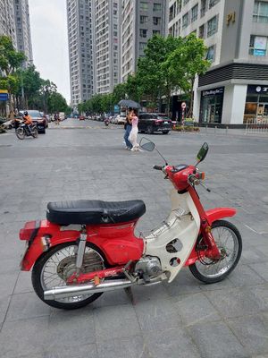 Bán xe Honda cub Nhật mầu đỏ còn tốt. Mua bán Xe máy tại Quận Hoàng Mai Hà Nội được đăng bởi Hương Ly