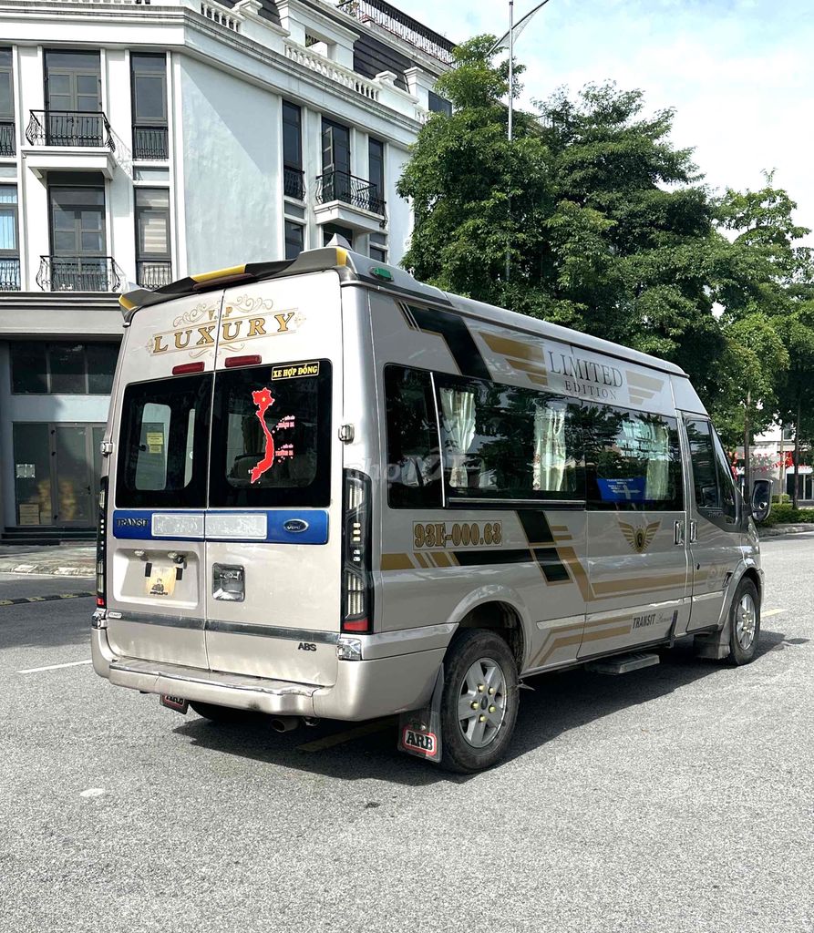 Ford Transit 2014 16 Chỗ 2.4 Diesel - 25000 km. Mua bán Ô tô tại Quận Long Biên Hà Nội được đăng bởi Nguyễn Văn Tuấn hình 4