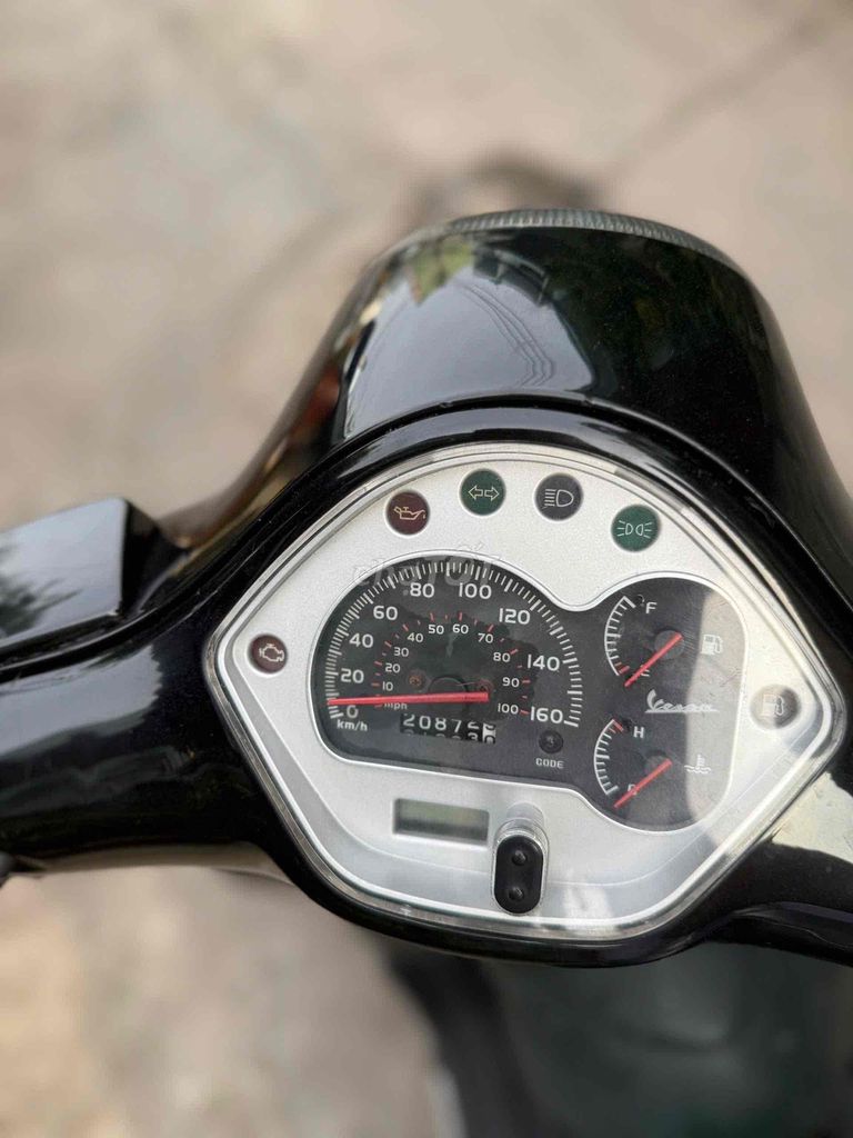Vespa GTS Super 4vie nhập khẩu ý. Mua bán Xe máy tại Quận Gò Vấp Tp Hồ Chí Minh được đăng bởi Nguyễn Hà hình 4