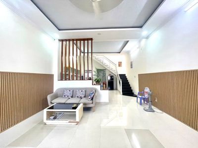 Rent · 3 bd · 100 м² · Thành phố Nha Trang, ул. Nguyễn Chíchh