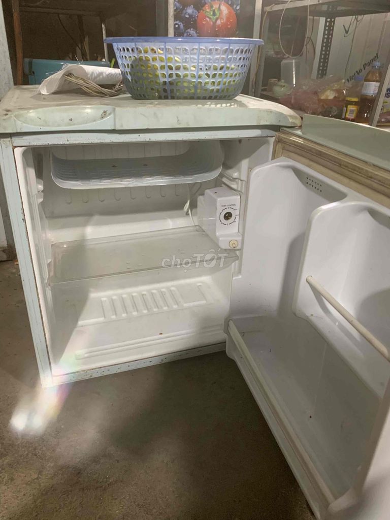 Tủ lạnh mini Aqua Trắng Đã sử dụng. Mua bán Tủ lạnh tại Huyện Gia Lâm Hà Nội được đăng bởi xuân đức  hình 1