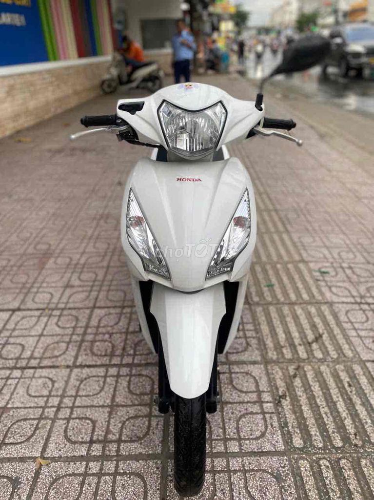 VISION 2015 cavet theo xe bộ hồ sơ công chứng cũ. Mua bán Xe máy tại Quận 7 Tp Hồ Chí Minh được đăng bởi Gia Bảo  hình 1