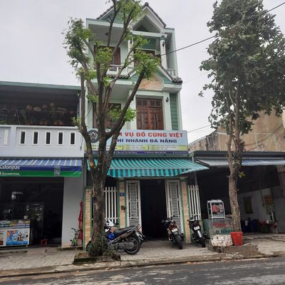 Tuyển 2 nhân viên giao hàng bằng xe máy