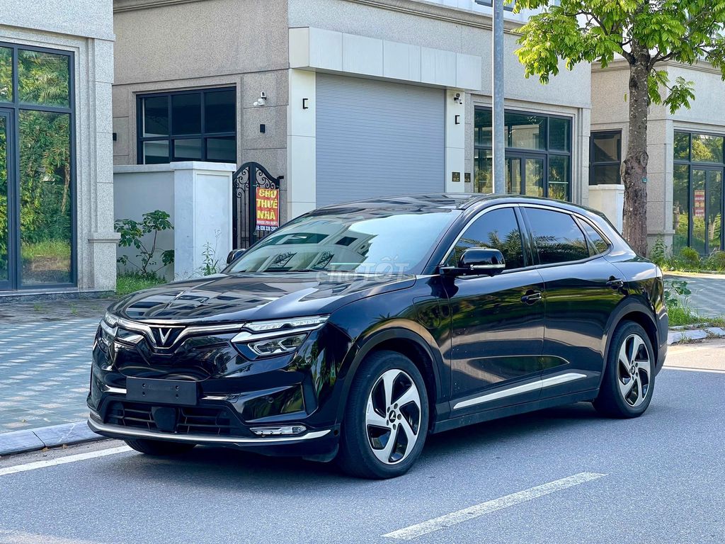 Vinfast VF8 Eco 2023 Pin CATL - Ưu đãi tổng 120TR. Mua bán Ô tô tại Quận Thanh Xuân Hà Nội được đăng bởi Mr Phúc Vinfast lướt hình 5