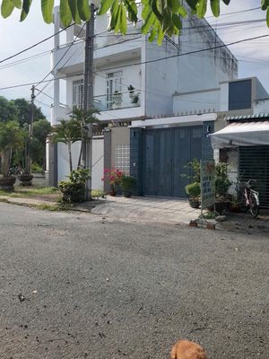 Chủ bán nhà 2,65 tỷ ở và buôn bán sổ hồng riêng