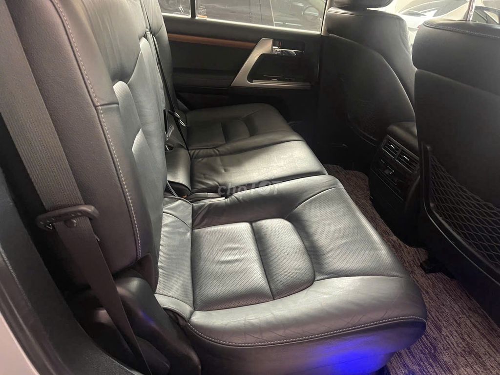 toyota Land Cruiser đơi 2016 nhâp my ban 4.6. Mua bán Ô tô tại Quận Hà Đông Hà Nội được đăng bởi Vinh  hình 4