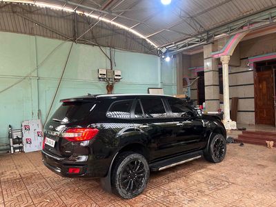 Ford Everest 2020 4WD 93km Đen