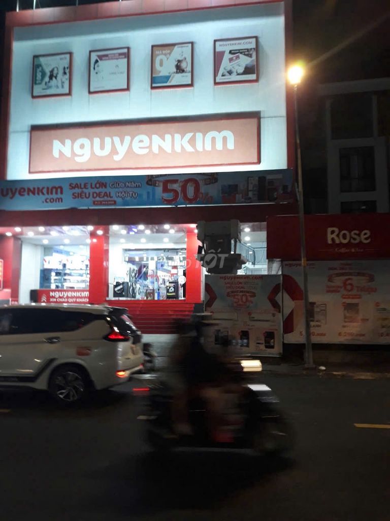 NHÀ PHONG THUỶ TỐT- 654 Lạc Long Quân- 66m2 -7,21 tỷ- xe 7 chỗ ngủ nhà. Mua bán nhà ở tại Quận Tân Bình Tp Hồ Chí Minh được đăng bởi San Phạm Văn hình 3
