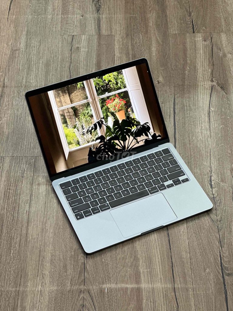 MacBook Air M2 13 inch 16GB/256GB full chức năng. Mua bán Laptop tại Quận 10 Tp Hồ Chí Minh được đăng bởi APPLE 2HAND hình 1