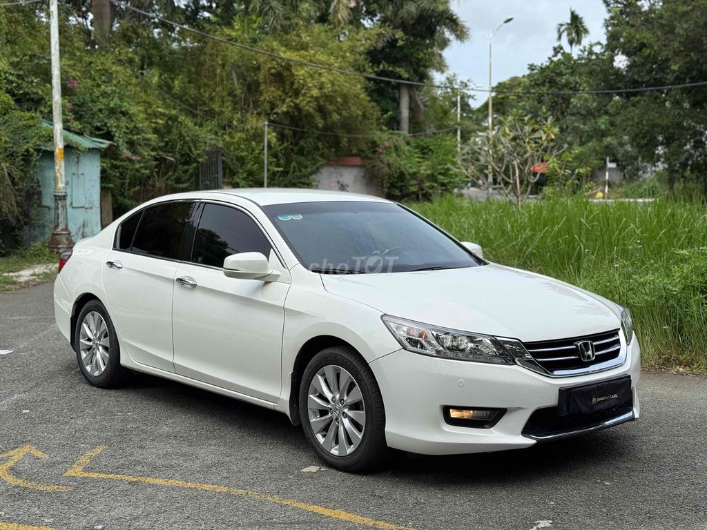Honda Accord 2015 2.4 AT Một chủ. Mua bán Ô tô tại Thành phố Thủ Đức Tp Hồ Chí Minh được đăng bởi Lê Nhường hình 3