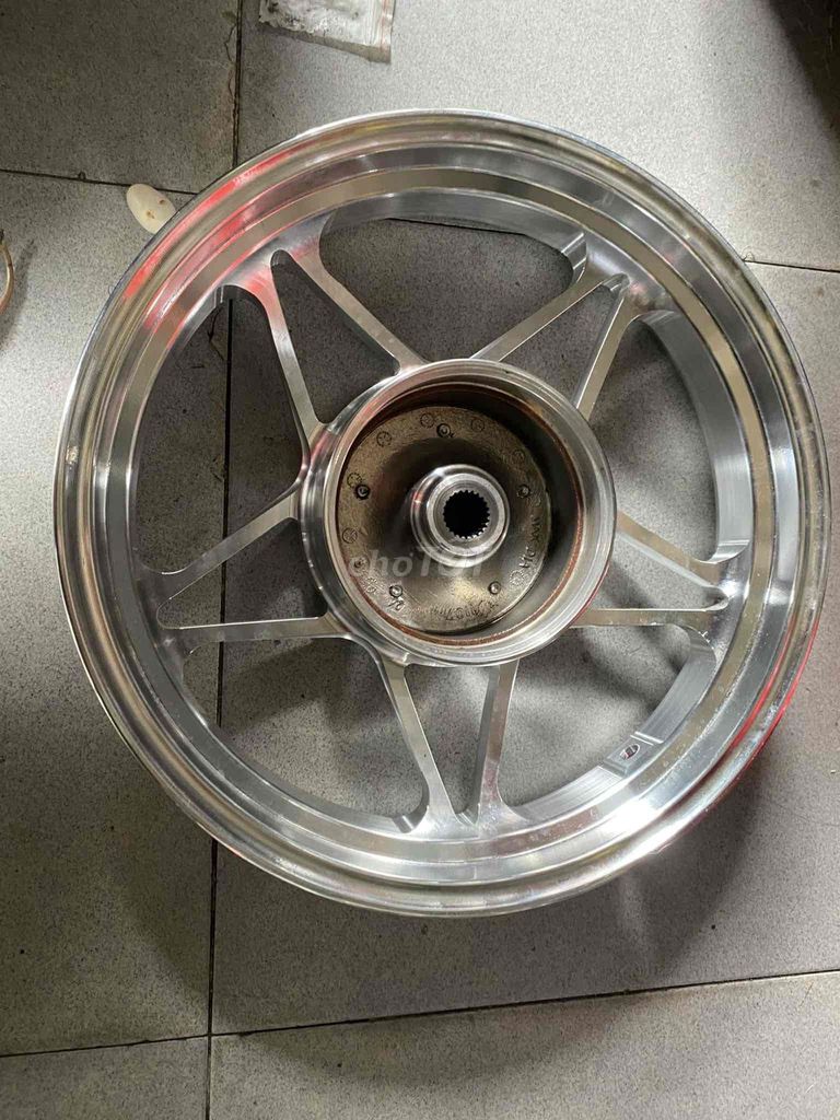 Mâm xe máy SH Mode CNC Bạc. Mua bán Phụ tùng xe tại Quận 6 Tp Hồ Chí Minh được đăng bởi Hung Phu hình 2