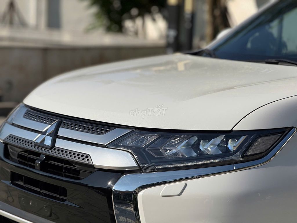 Mitsubishi Outlander Premium 2.0 CVT 2021. Mua bán Ô tô tại Quận Long Biên Hà Nội được đăng bởi PHÚC LÂM  AUTO hình 2