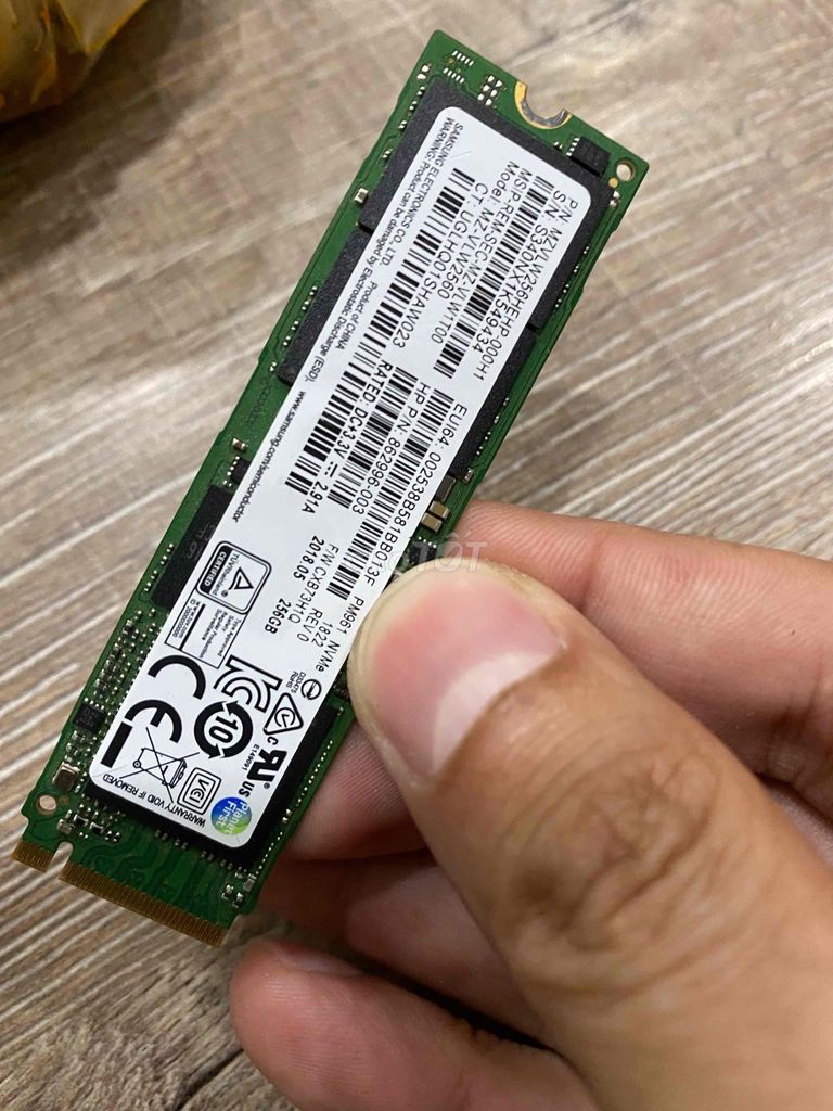 SSD Nvme Samsung 256G hàng zin máy us Win 10 Pro