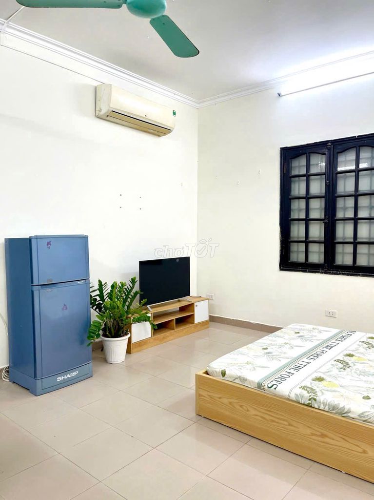 Cho thuê studio 35m2 full đồ tại 4 Tô Hiến Thành ngay Vincom Bà Triệu