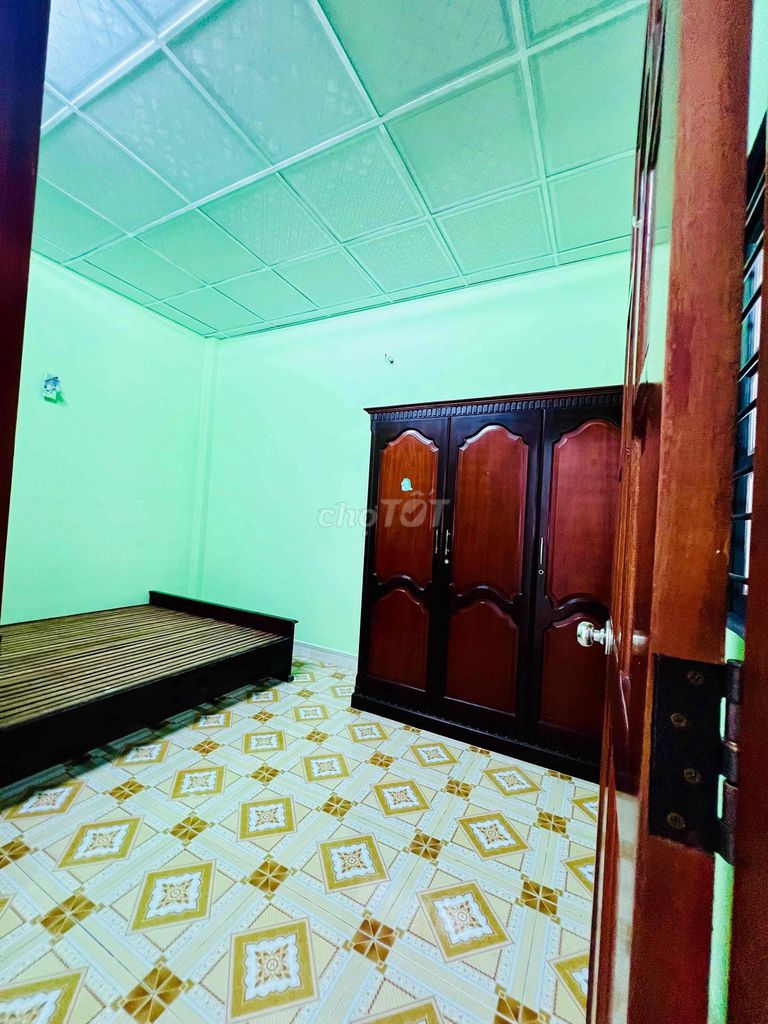 Дом 4х20м, 1 этаж + мансарда, 3 спальни, 2 санузла, терраса, мебель как на фото