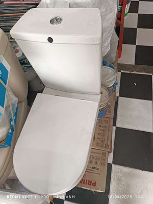 Bàn cầu nguyên khối qua lắp. Mua bán Thiết bị vệ sinh, nhà tắm tại Quận 5 Tp Hồ Chí Minh được đăng bởi Anh Huy