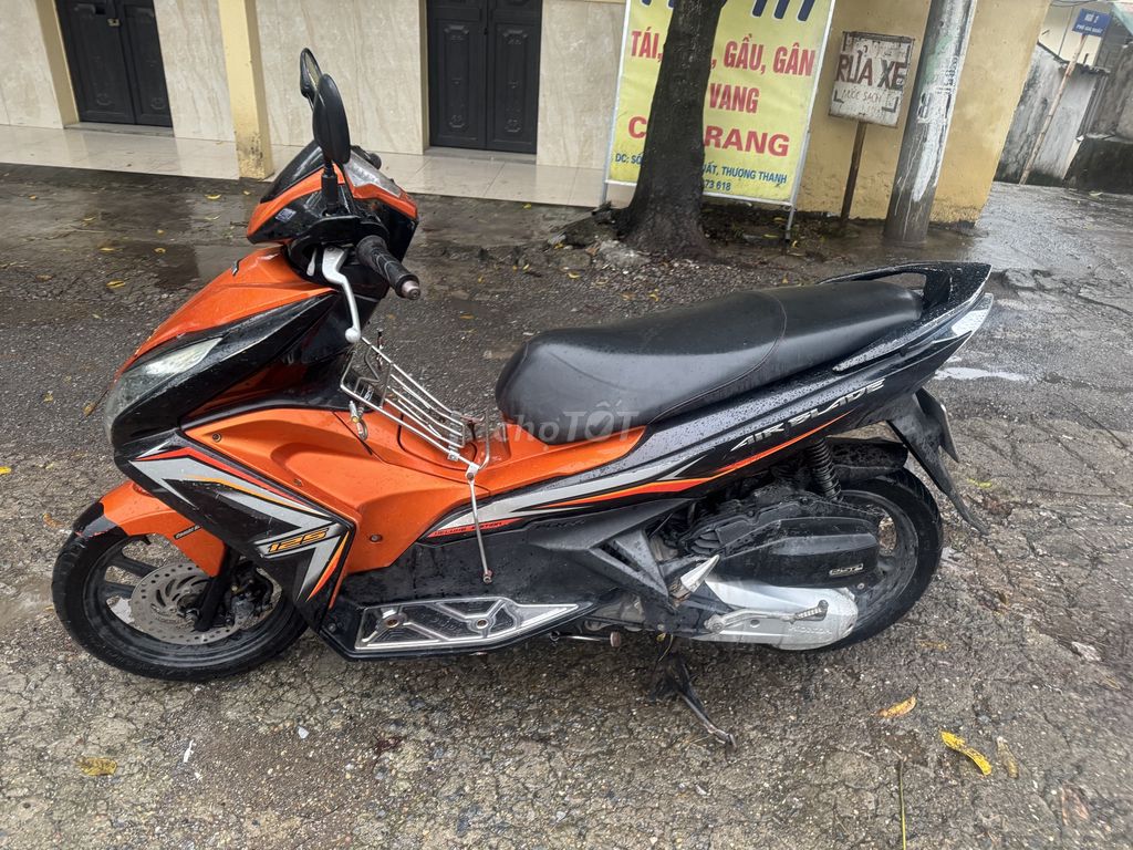 Honda Air Blade 2014 оранжево-черный