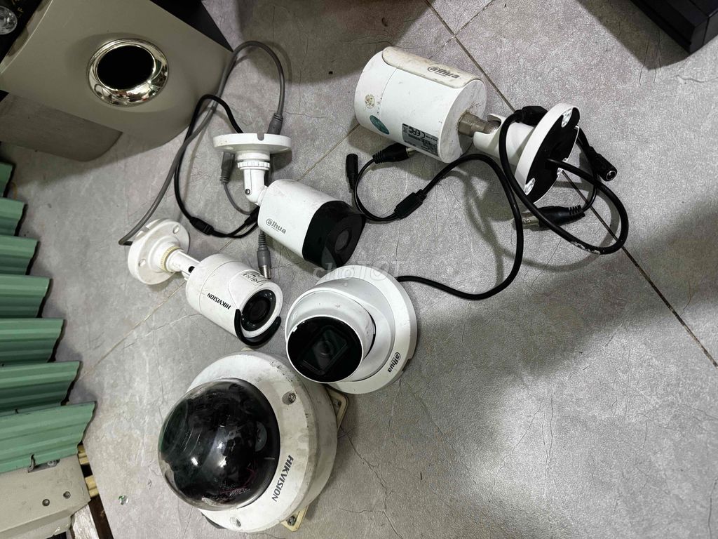 5 camera analog, 2 đầu ghi