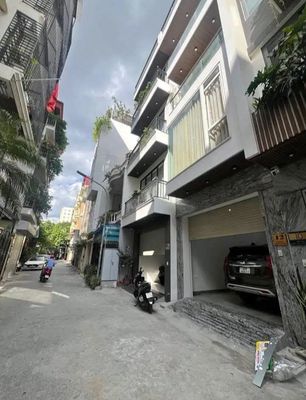 Bán nhà phố Đội Cấn, Ba Đình, lô góc, gần ô tô