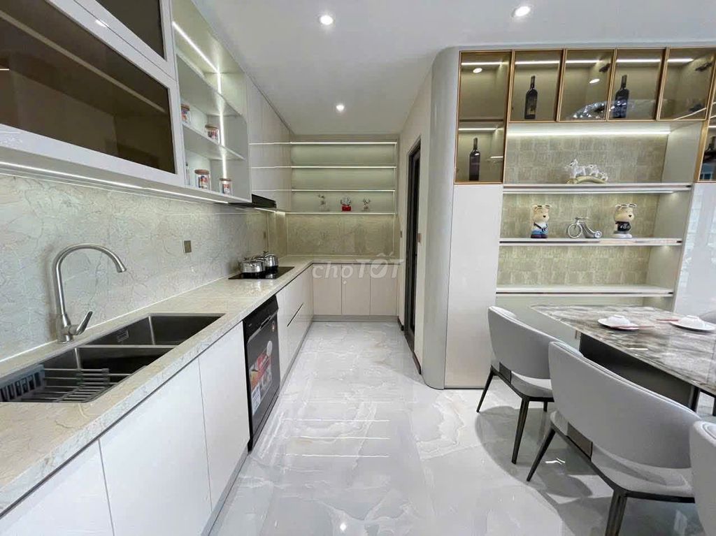 CC Phuc Yen 95 м2, 2 спальни, 2 туалета, сдается в аренду просторный дом площадью всего 10,5 кв.м.