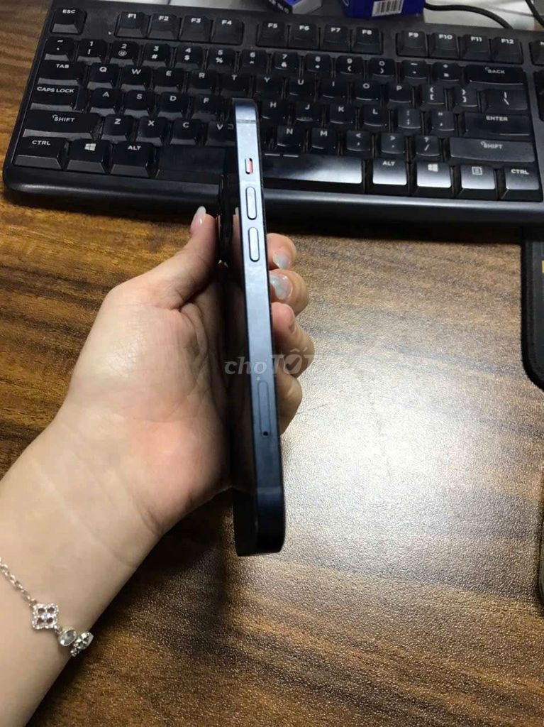 Apple iPhone 13 256GB Đen Mỹ 80%. Mua bán Điện thoại tại Huyện Thanh Trì Hà Nội được đăng bởi Văn Tiến hình 1