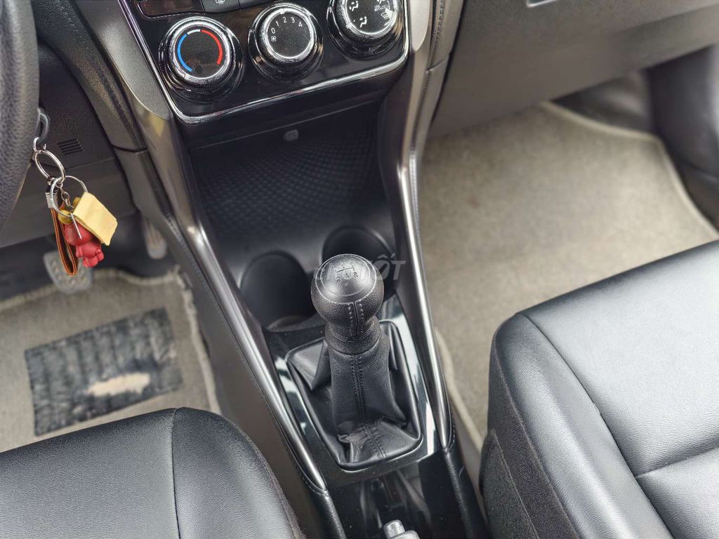 TOYOTA VIOS 2024 SỐ SÀN màu vàng cát. Mua bán Ô tô tại Quận Long Biên Hà Nội được đăng bởi BON AUTO hình 10