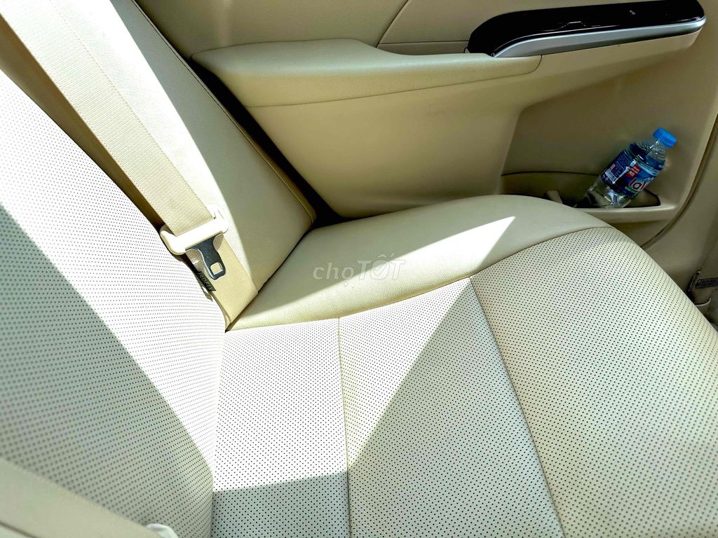 Toyota Camry 2018 2.0E - 50000 km. Mua bán Ô tô tại Quận Phú Nhuận Tp Hồ Chí Minh được đăng bởi SƠN hình 8