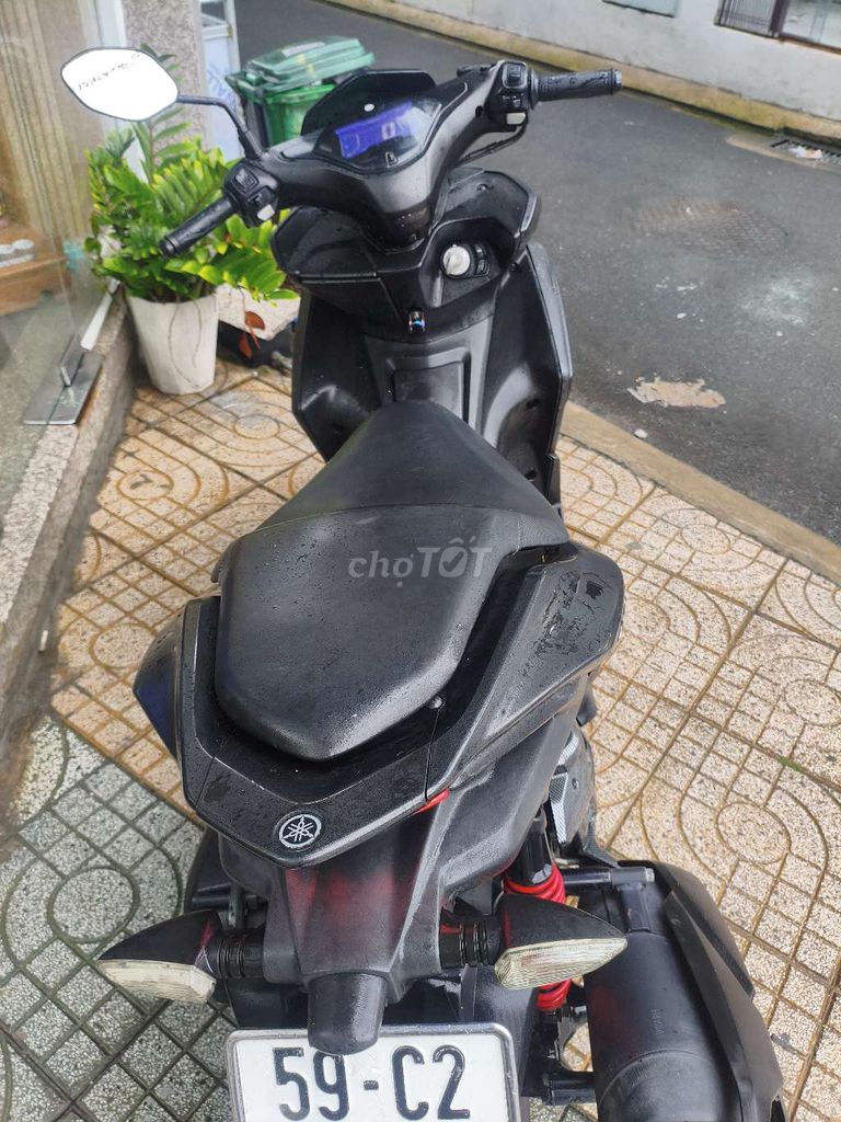 Yamaha NVX 125 ABS черный с красным 17000 км